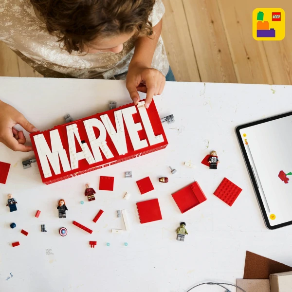 LEGO® MARVEL: ΛΟΓΟΤΥΠΟ & ΜΙΝΙ ΦΙΓΟΥΡΕΣ MARVEL