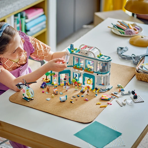 LEGO® FRIENDS ΝΟΣΟΚΟΜΕΙΟ ΤΗΣ ΧΑΡΤΛΕΪΚ ΣΙΤΥ