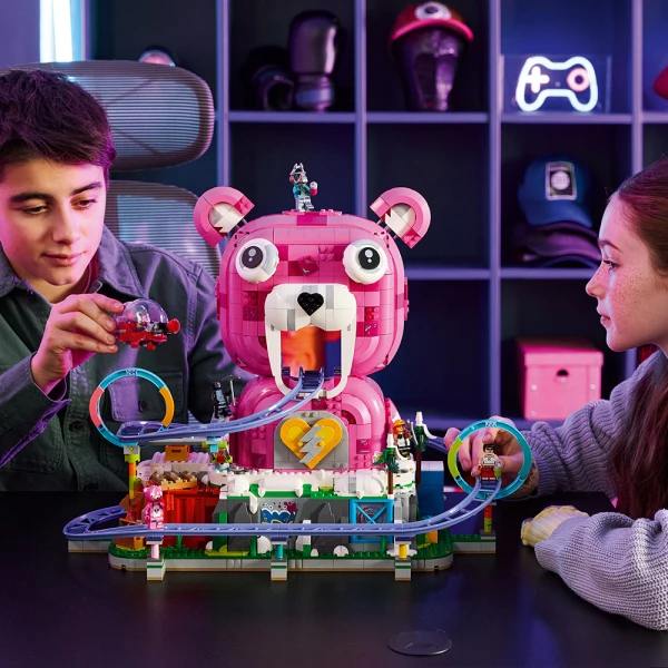 LEGO® FORTNITE® RAVE CAVE