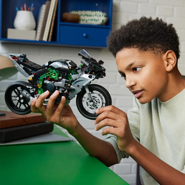 LEGO® TECHNIC ΜΟΤΟΣΙΚΛΕΤΑ KAWASAKI NINJA H2R