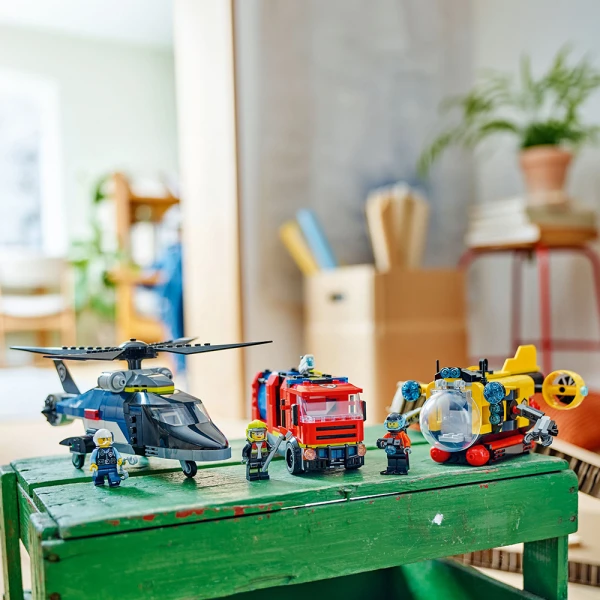 LEGO® CITY ΣΥΛΛΟΓΗ ΜΕ ΕΛΙΚΟΠΤΕΡΟ, ΠΥΡΟΣΒΕΣΤΙΚΟ ΦΟΡΤΗΓΟ & ΥΠΟΒΡΥΧΙΟ