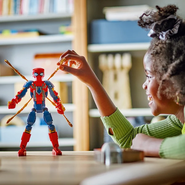 LEGO® MARVEL IRON SPIDER-MAN CONSTRUCTION FIGURE