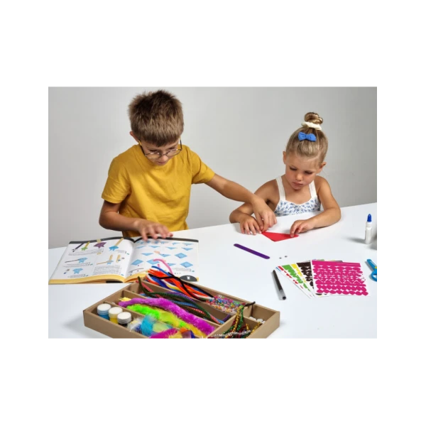 BUKI ACTIVITY BOX - 15 PROJECTS