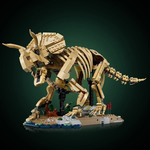 LEGO® JURASSIC WORLD DINOSAUR FOSSILS TRICERATOPS